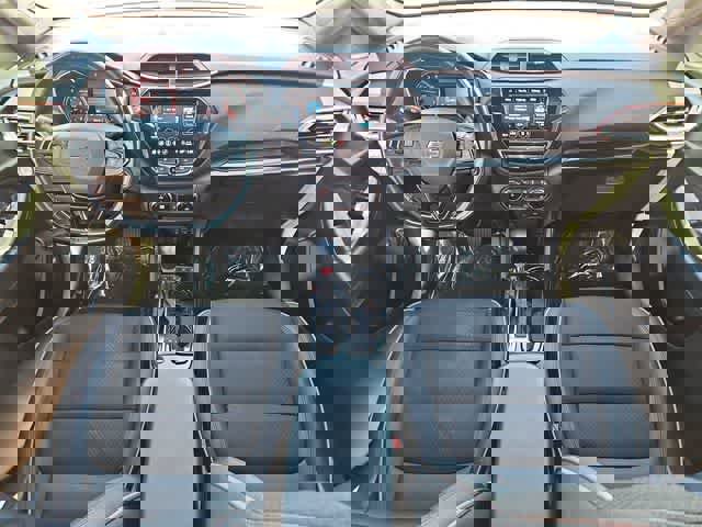 Used 2021 Chevrolet TrailBlazer RS w/ Sun and Liftgate Package image 16