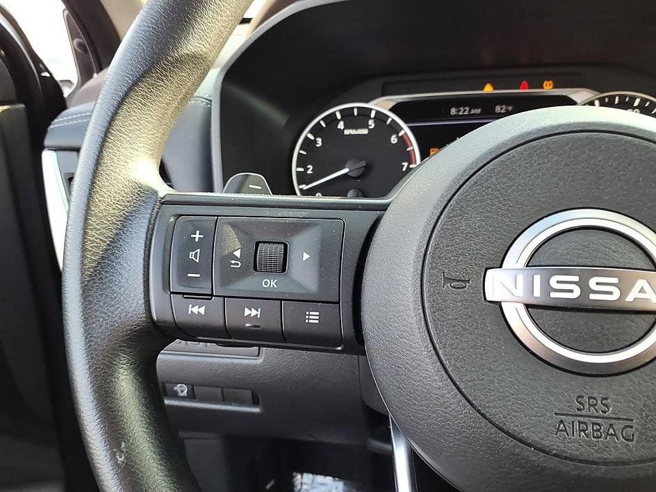 Used 2023 Nissan Rogue S AWD/4WD image 25