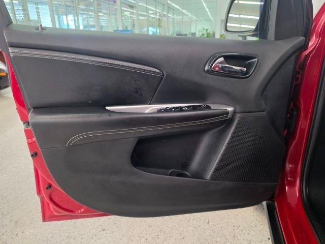 Used 2014 Dodge Journey Limited w/ Flexible Seating Group FWD image 38
