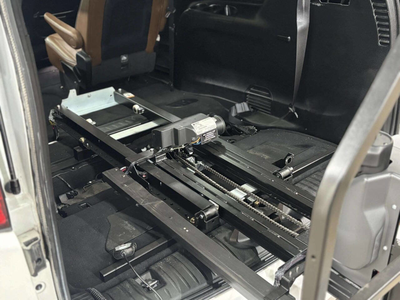 Used 2017 Chrysler Pacifica Limited image 25