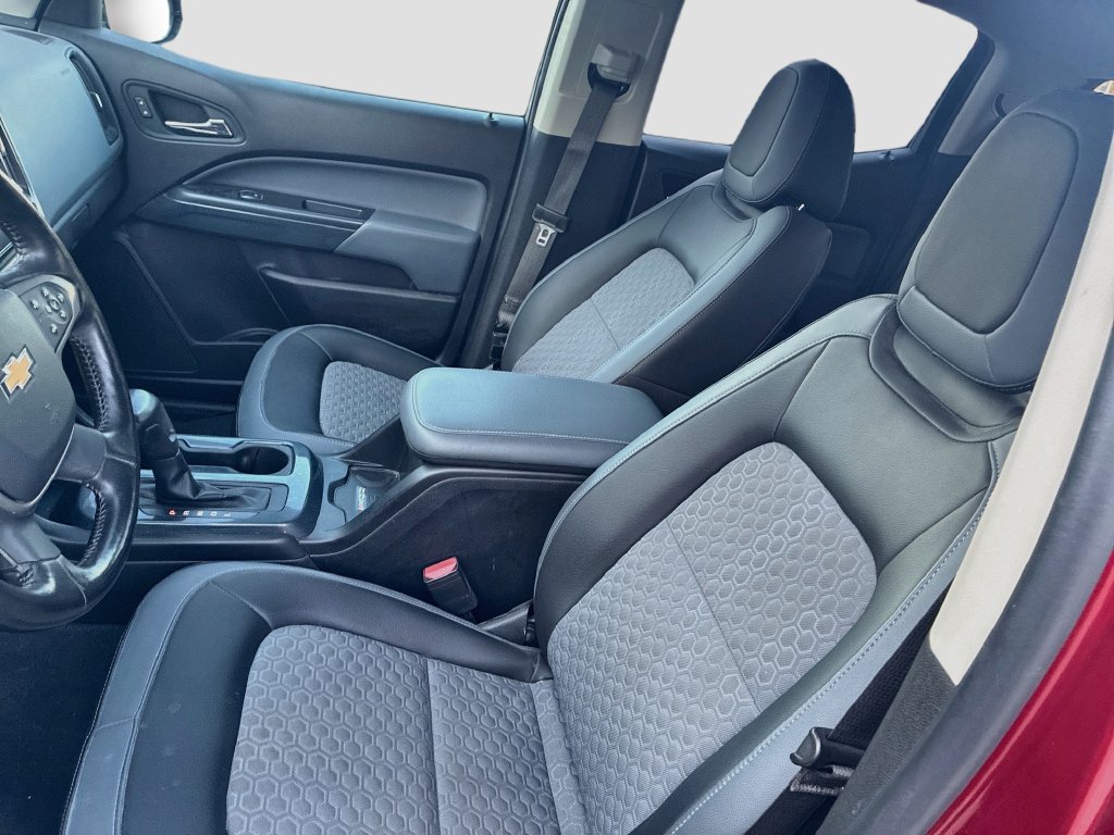 Used 2021 Chevrolet Colorado Z71 AWD/4WD image 18
