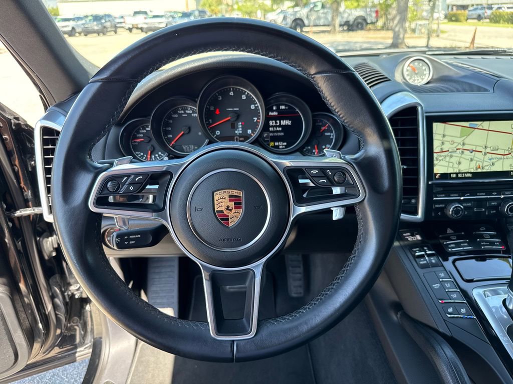 Used 2016 Porsche Cayenne AWD/4WD image 14