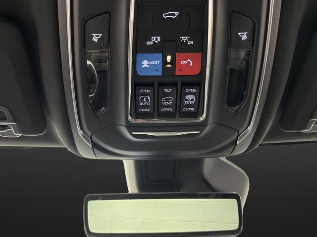 New 2025 Jeep Grand Cherokee L Limited w/ Luxury Tech Group II image 27