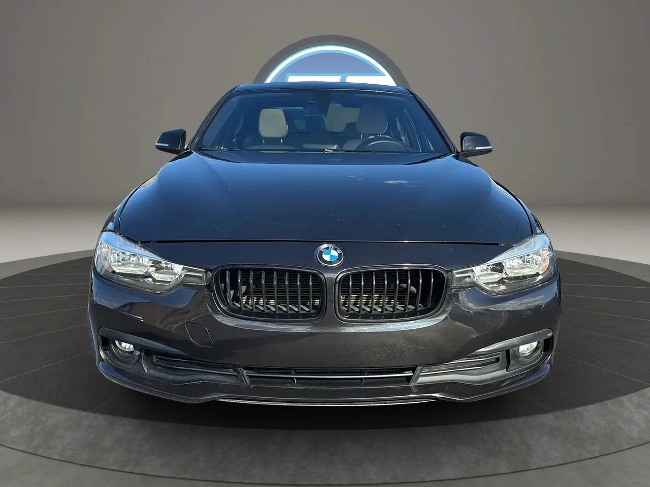 Used 2017 BMW 320i xDrive Sedan AWD/4WD image 5