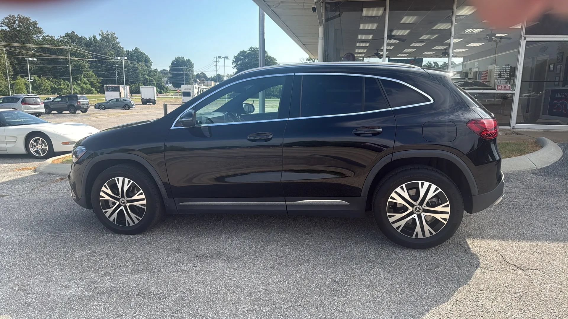 Used 2025 Mercedes-Benz GLA 250 image 1