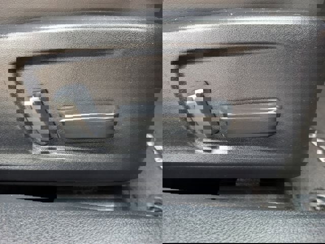 Used 2022 Lexus IS 300 w/ Premium Package image 23