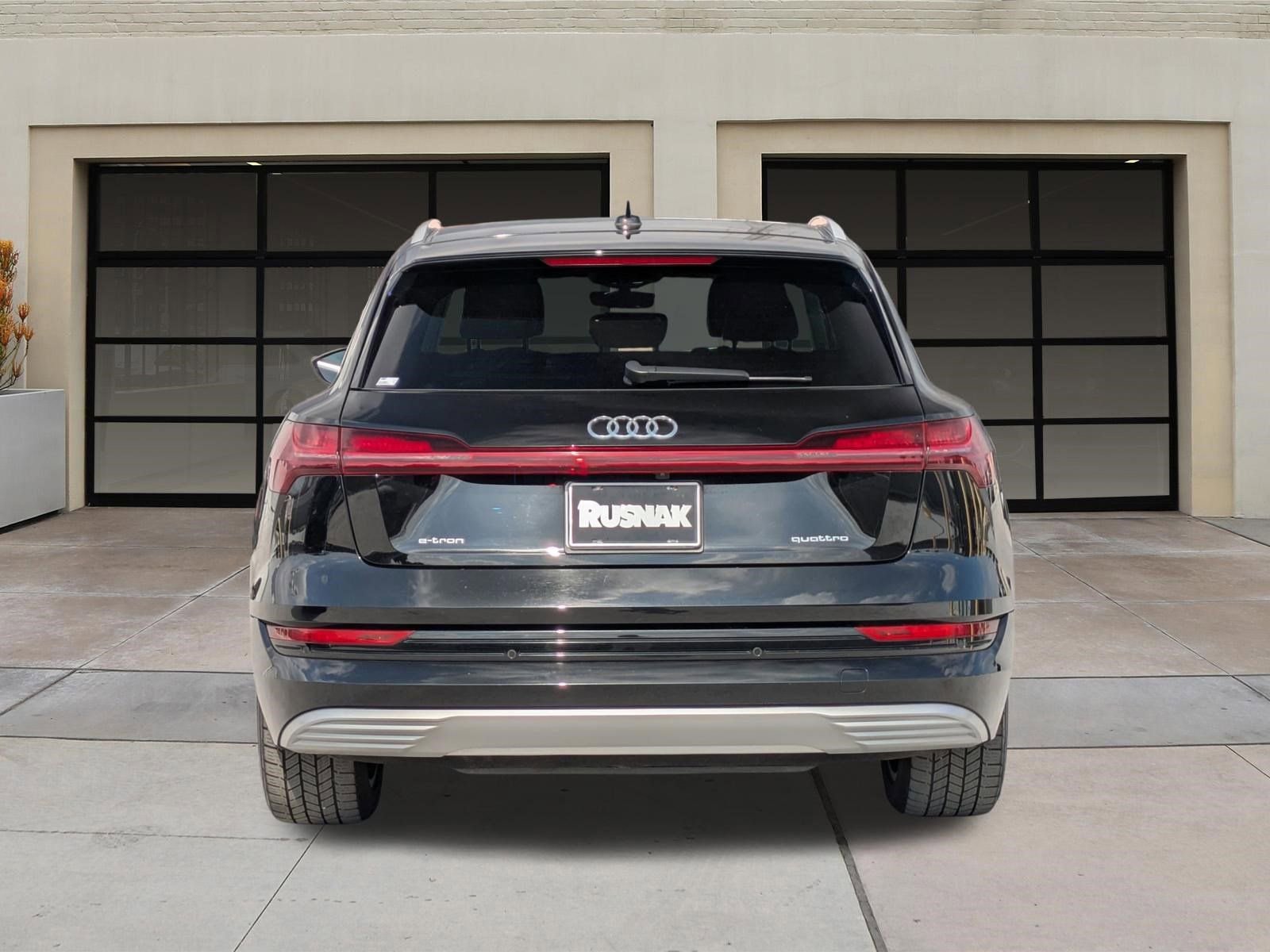 Used 2022 Audi e-tron Premium image 5