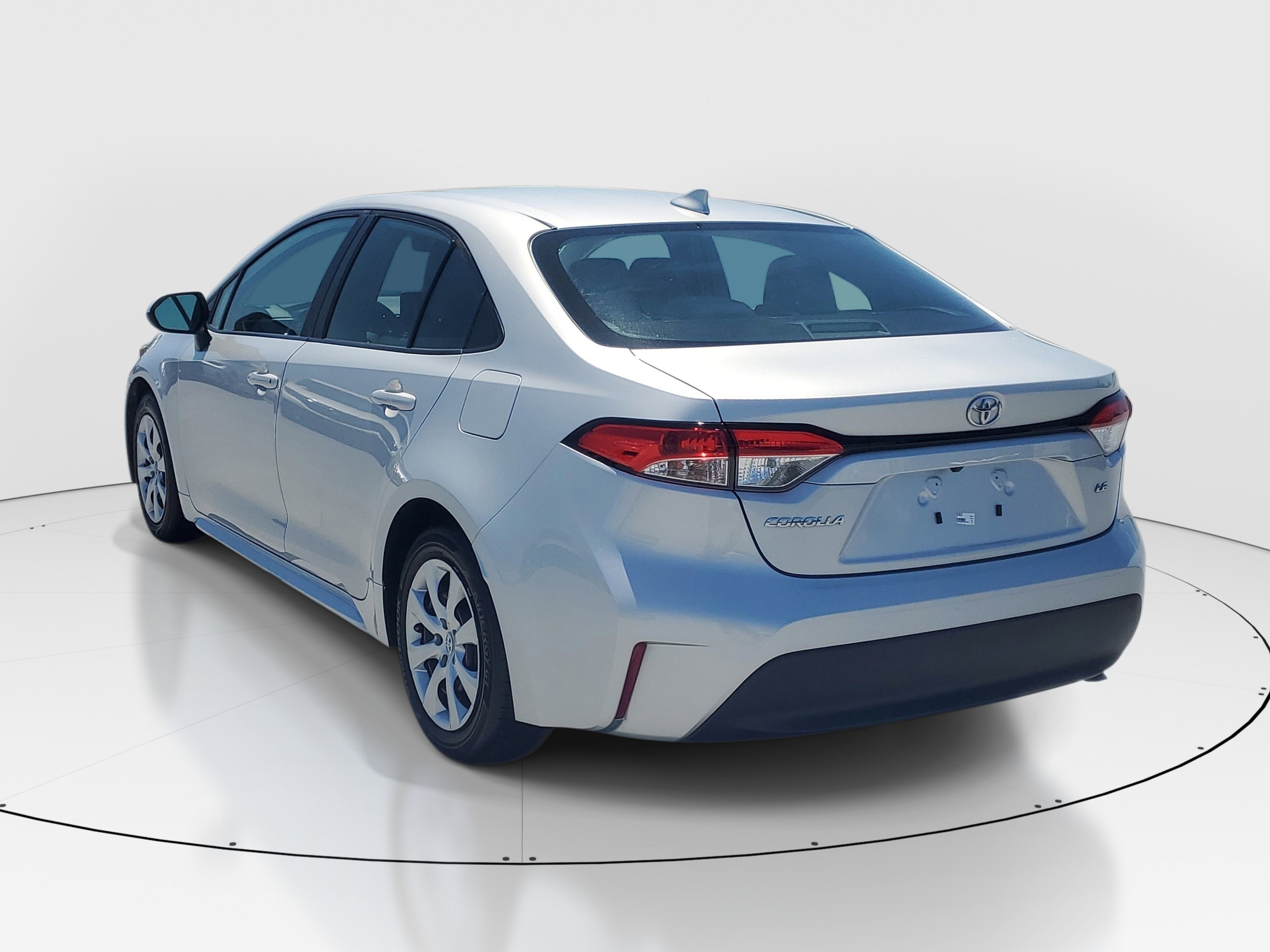 Used 2023 Toyota Corolla LE FWD image 5