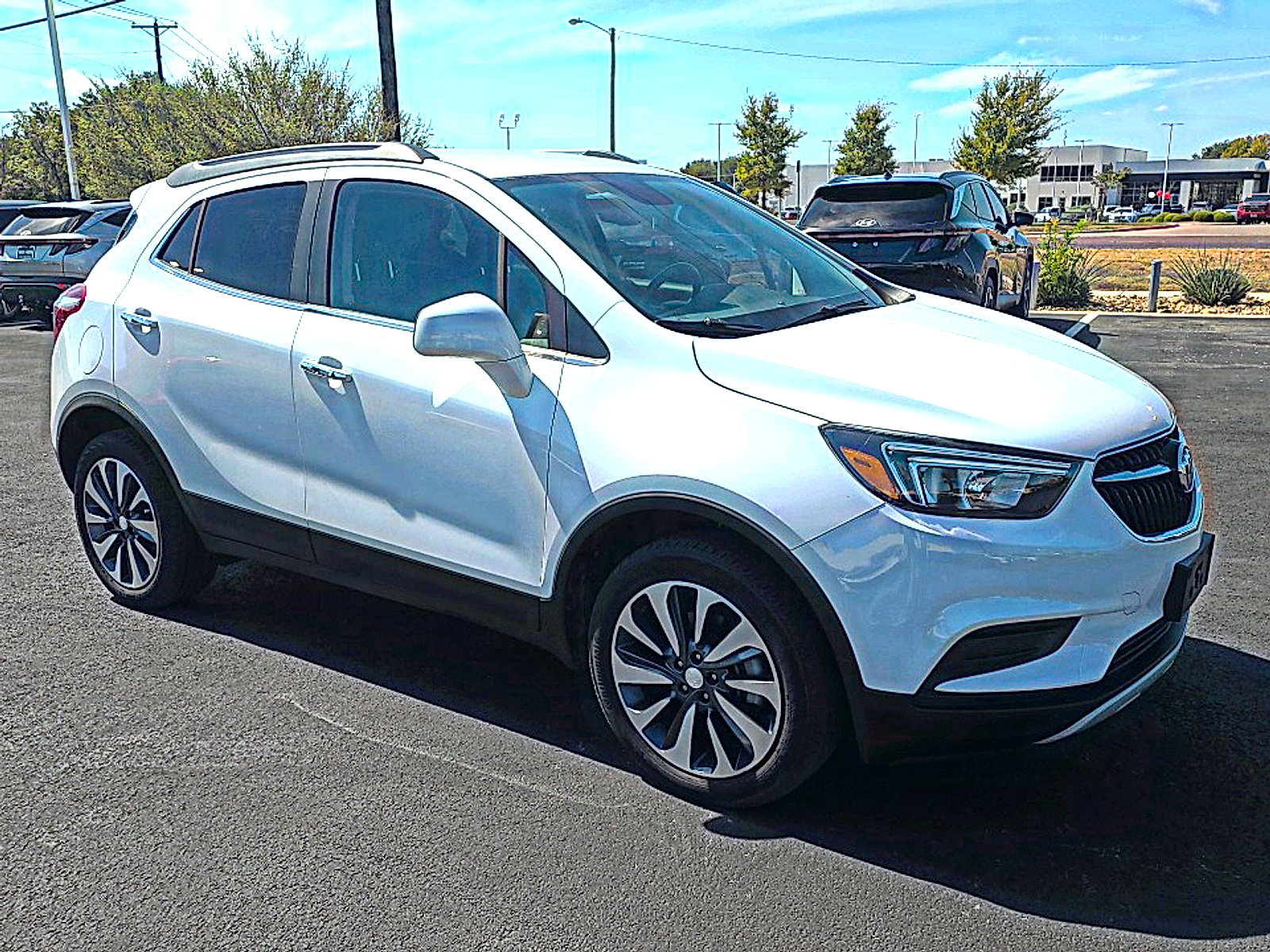 Used 2022 Buick Encore Preferred w/ Safety Package AWD/4WD image 3