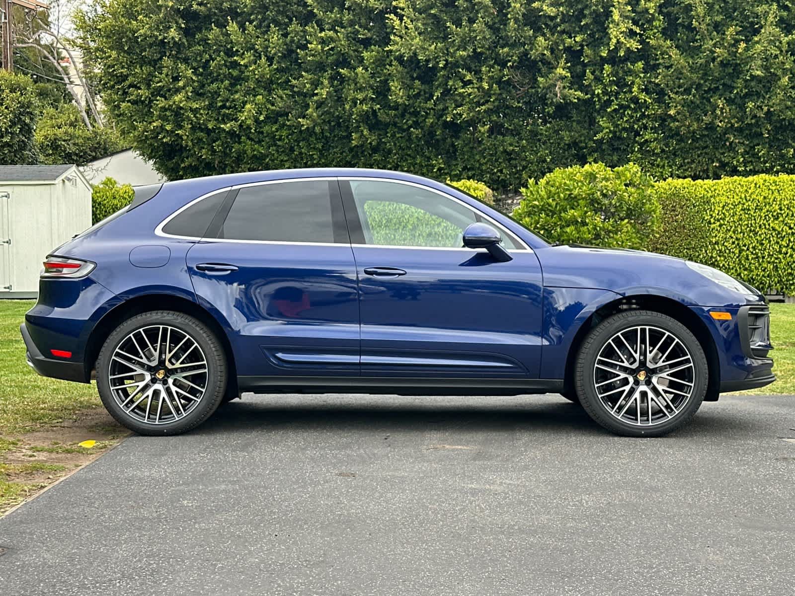 New 2026 Porsche Macan AWD/4WD image 9