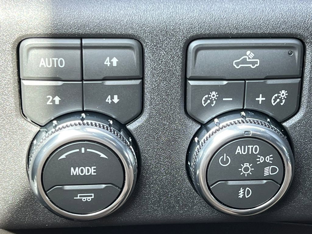 New 2026 GMC Sierra 2500 SLE w/ SLE Value Package; AWD/4WD image 21