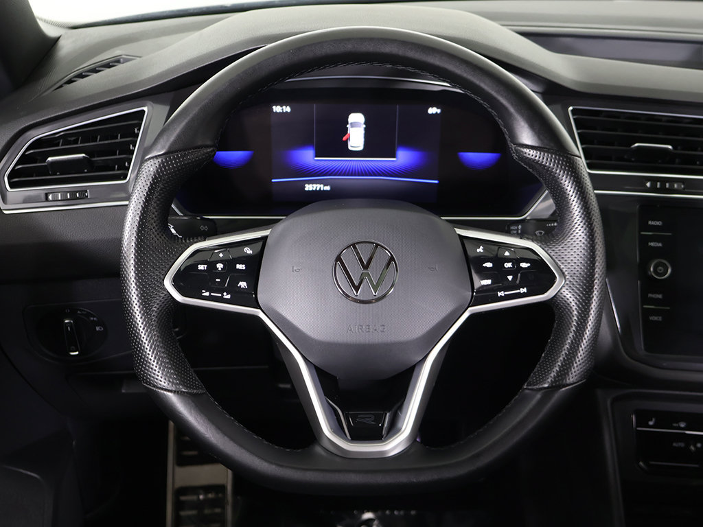 Certified 2023 Volkswagen Tiguan SE R-Line AWD/4WD image 40