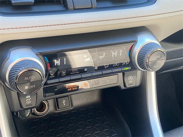 Used 2022 Toyota RAV4 XLE image 25