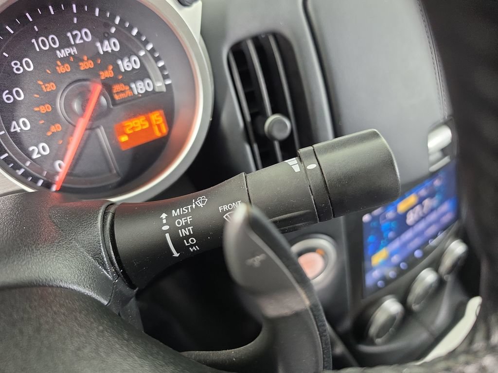 Used 2011 Nissan 370Z Touring RWD image 17