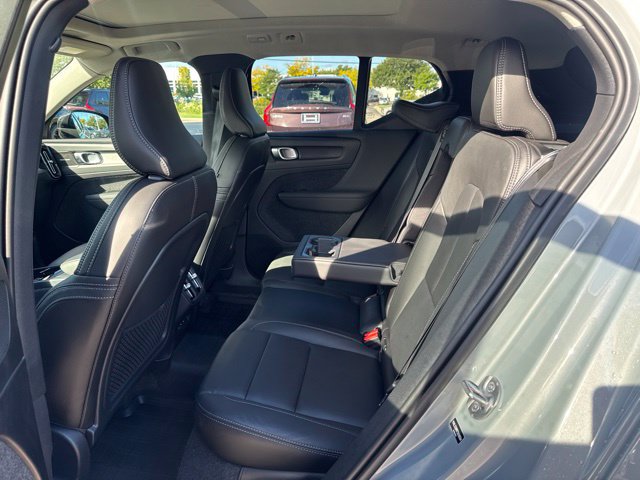 Used 2026 Volvo XC40 B5 Ultra w/ Climate Package AWD/4WD image 10