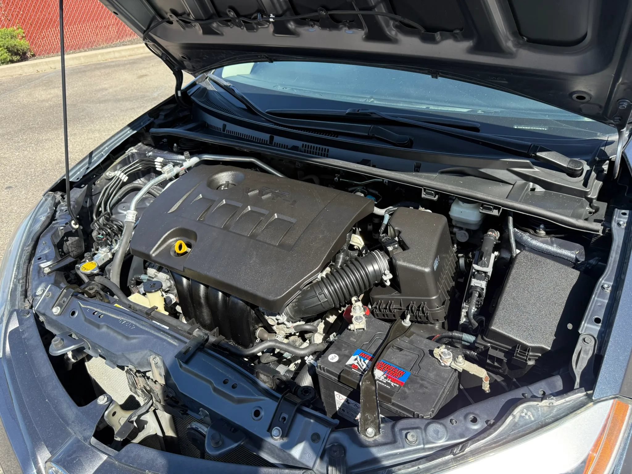 Used 2015 Toyota Corolla LE FWD image 28