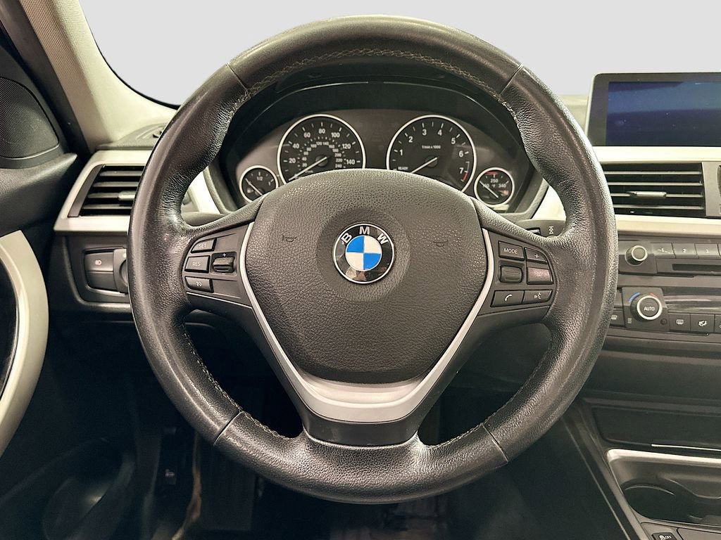 Used 2013 BMW 328i xDrive Sedan AWD/4WD image 12