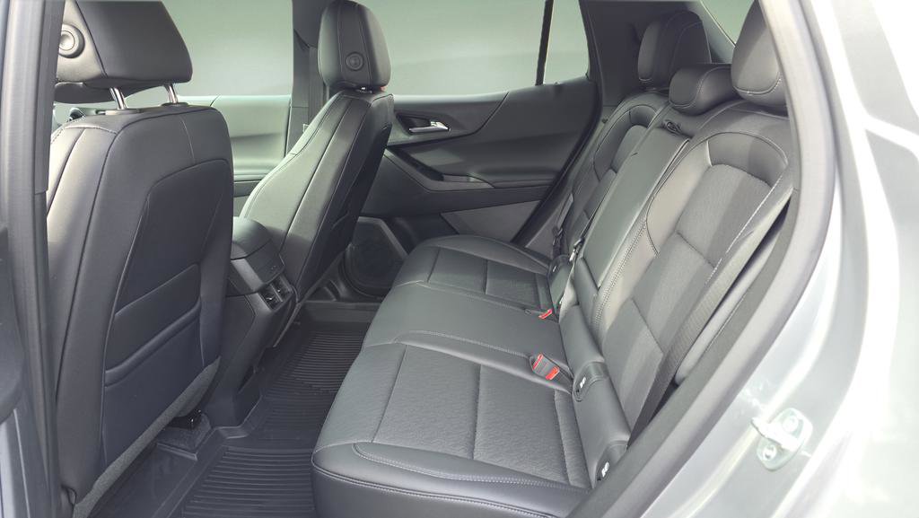 Used 2026 Chevrolet Equinox LT w/ Convenience Package II image 14