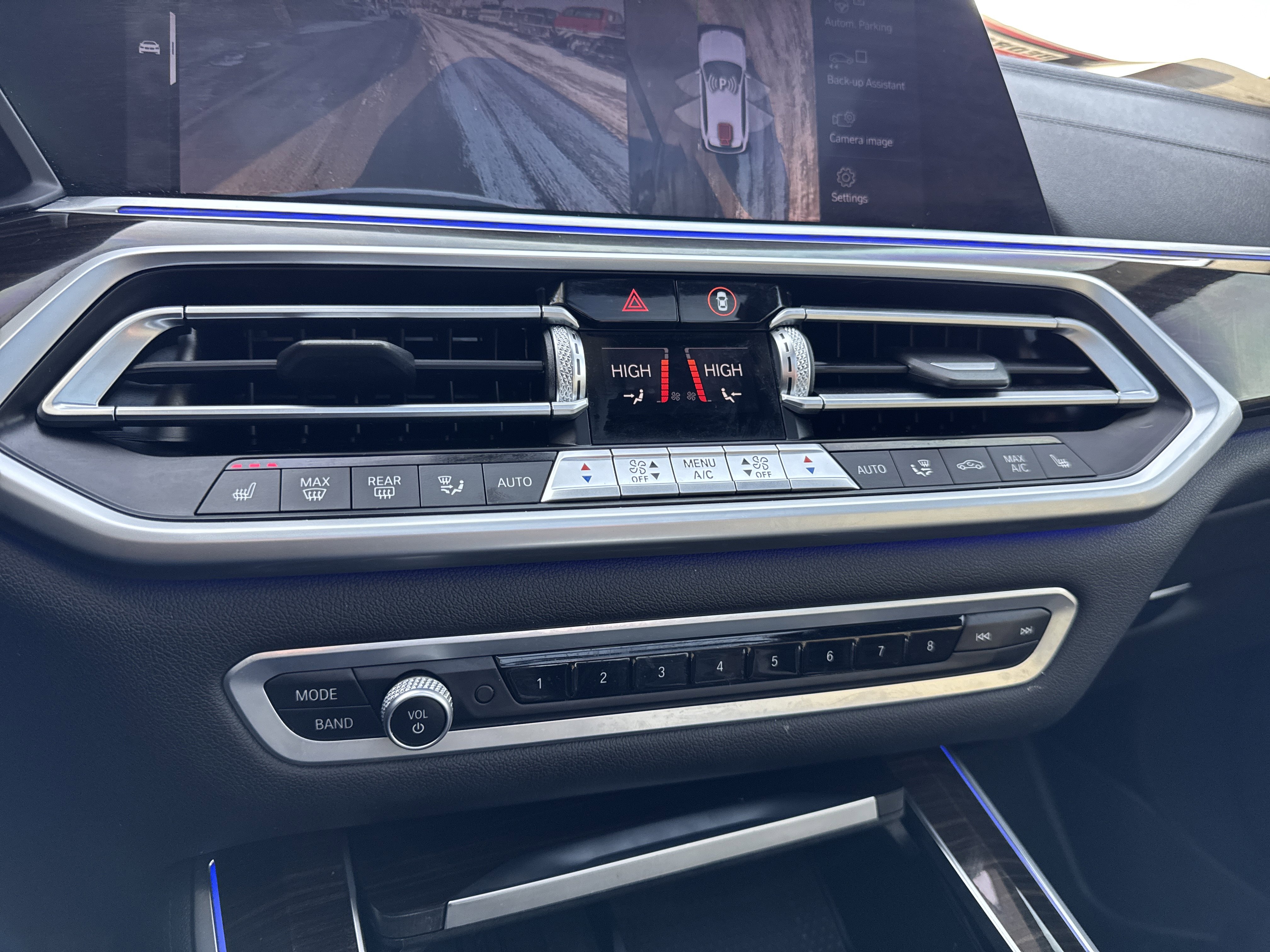 Used 2020 BMW X5 xDrive40i w/ Premium Package AWD/4WD image 23