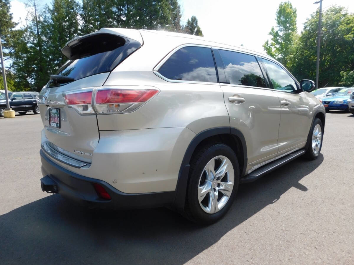 Used 2014 Toyota Highlander Limited image 2