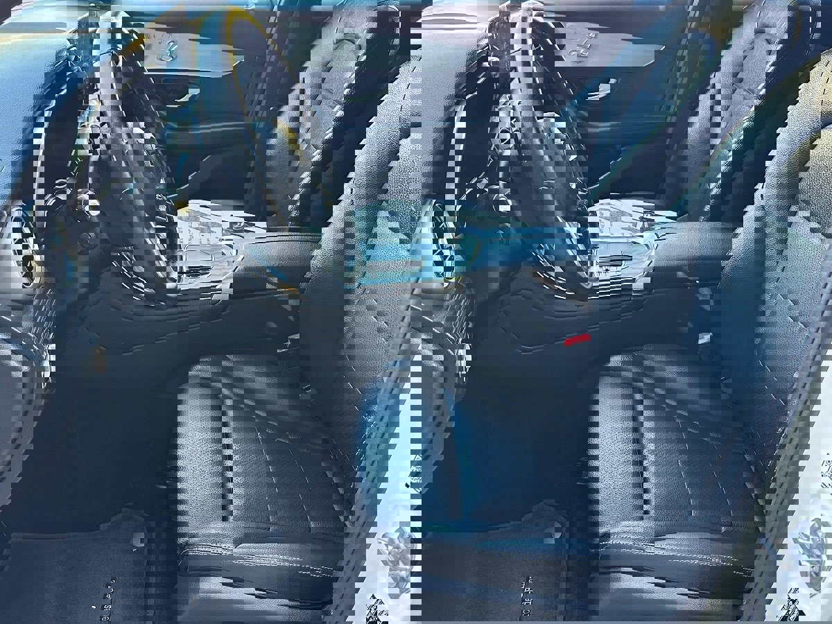 Used 2021 Mercedes-Benz GLC 300 image 11