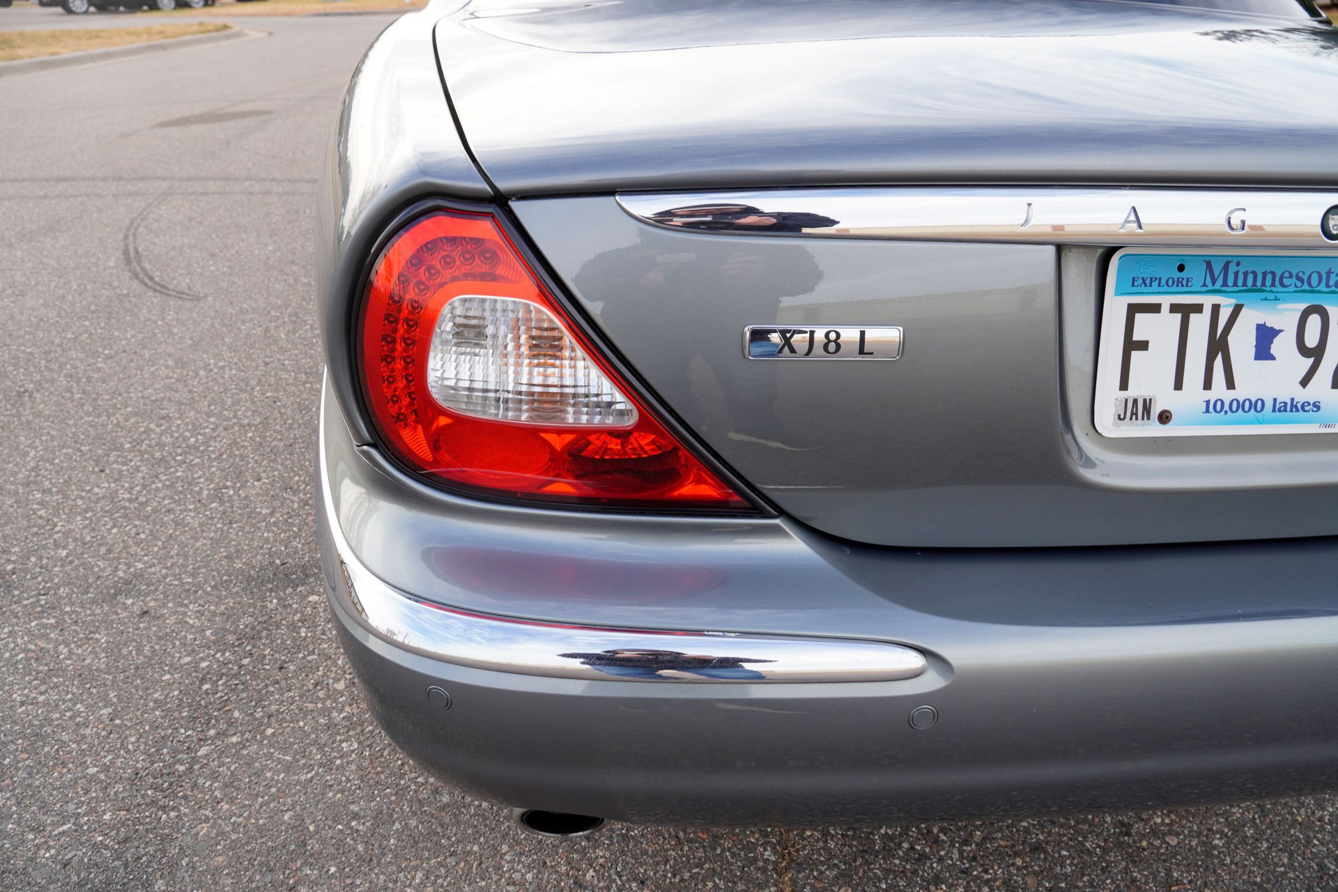 Used 2005 Jaguar XJ8 RWD image 28