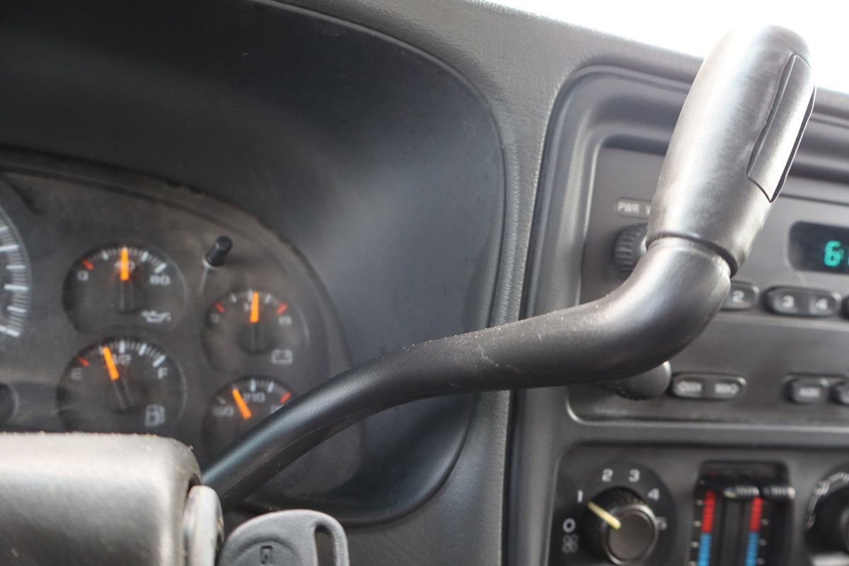 Used 2006 GMC Sierra 2500 W/T RWD image 29