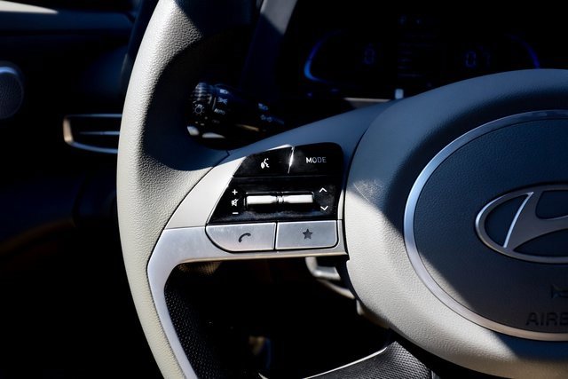 Used 2024 Hyundai Elantra SE image 55