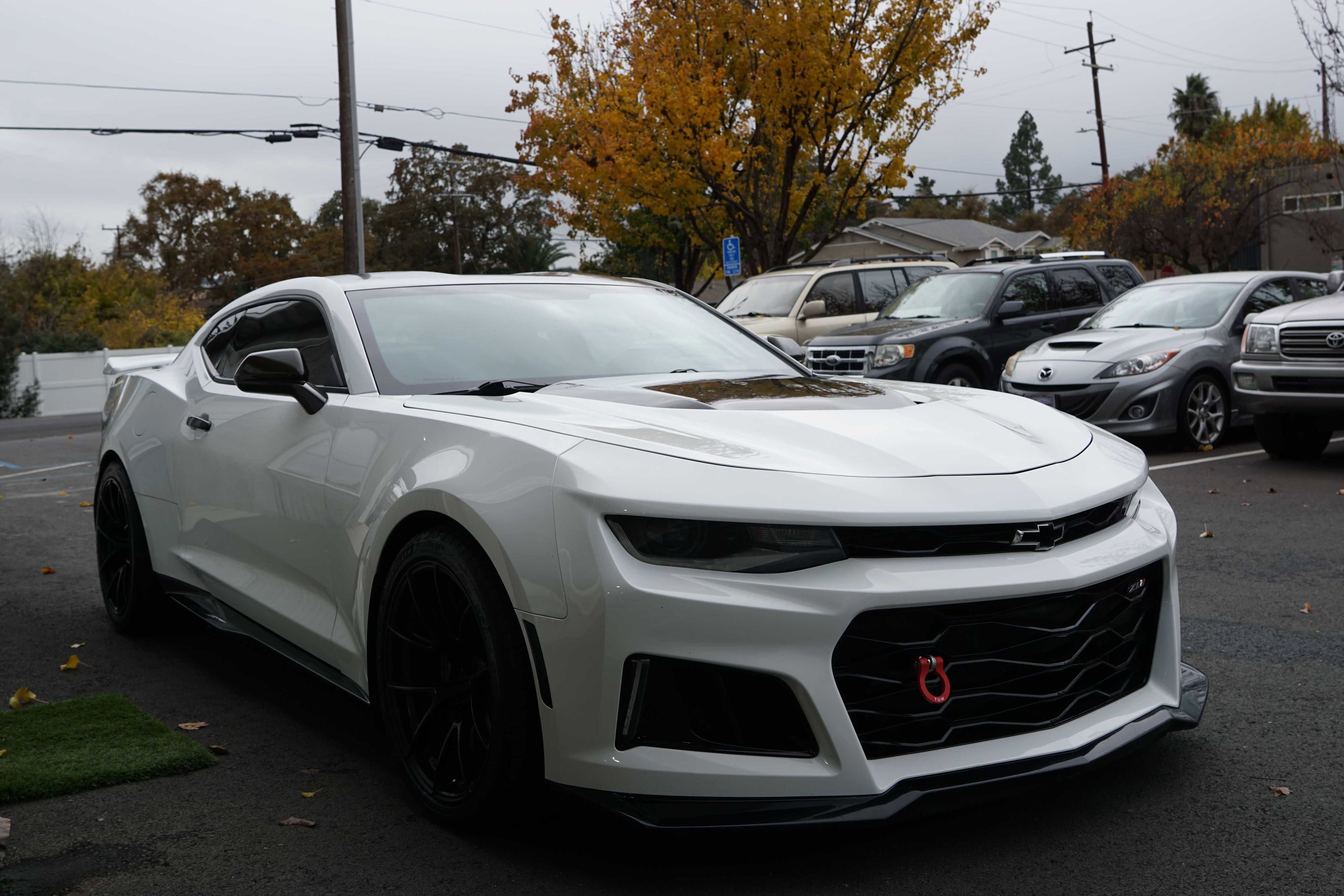 Used 2018 Chevrolet Camaro ZL1 image 9