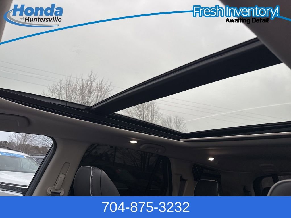 Used 2025 Honda Pilot Elite image 54