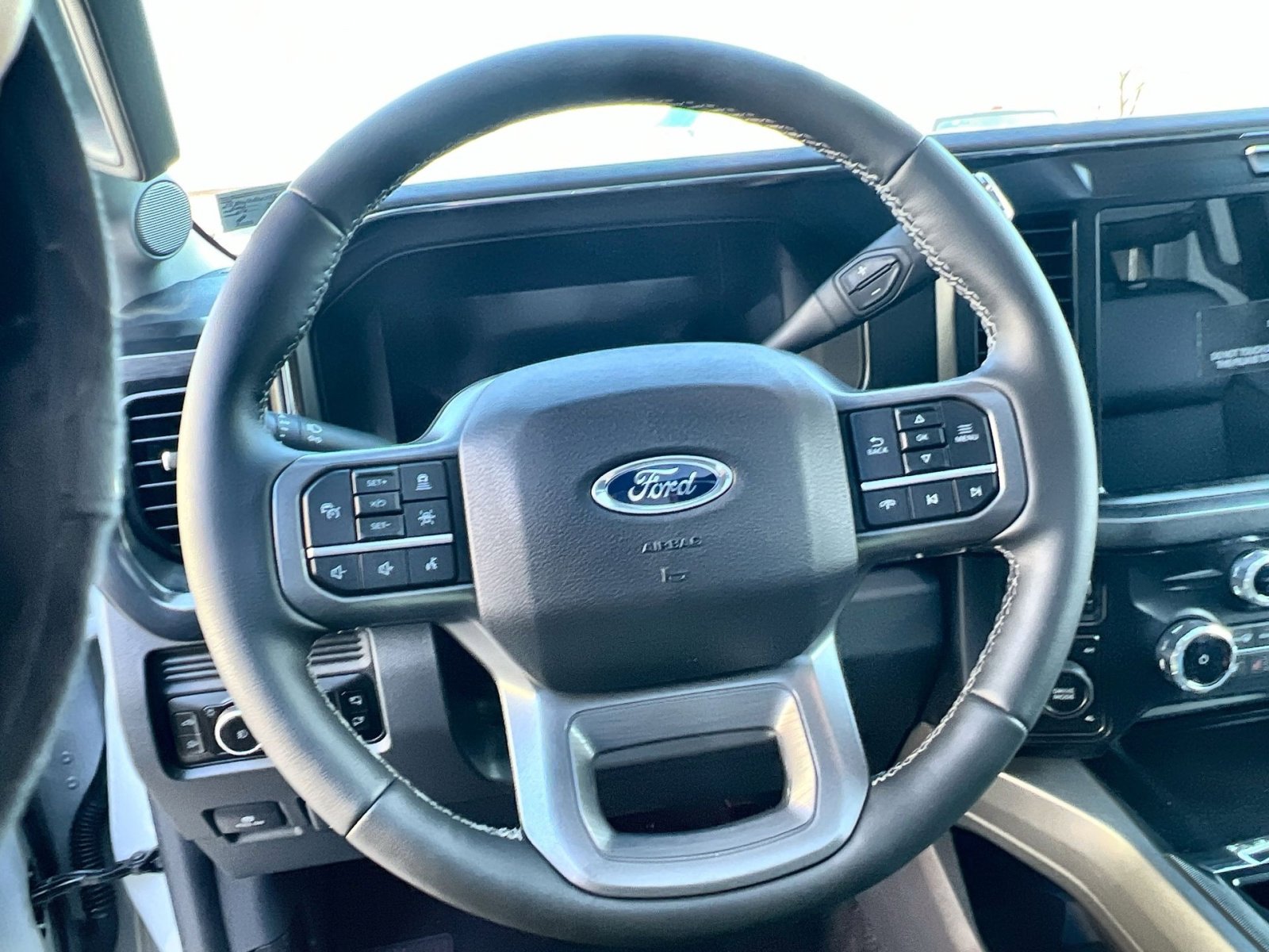 New 2026 Ford F250 Lariat w/ Black Appearance Package image 16