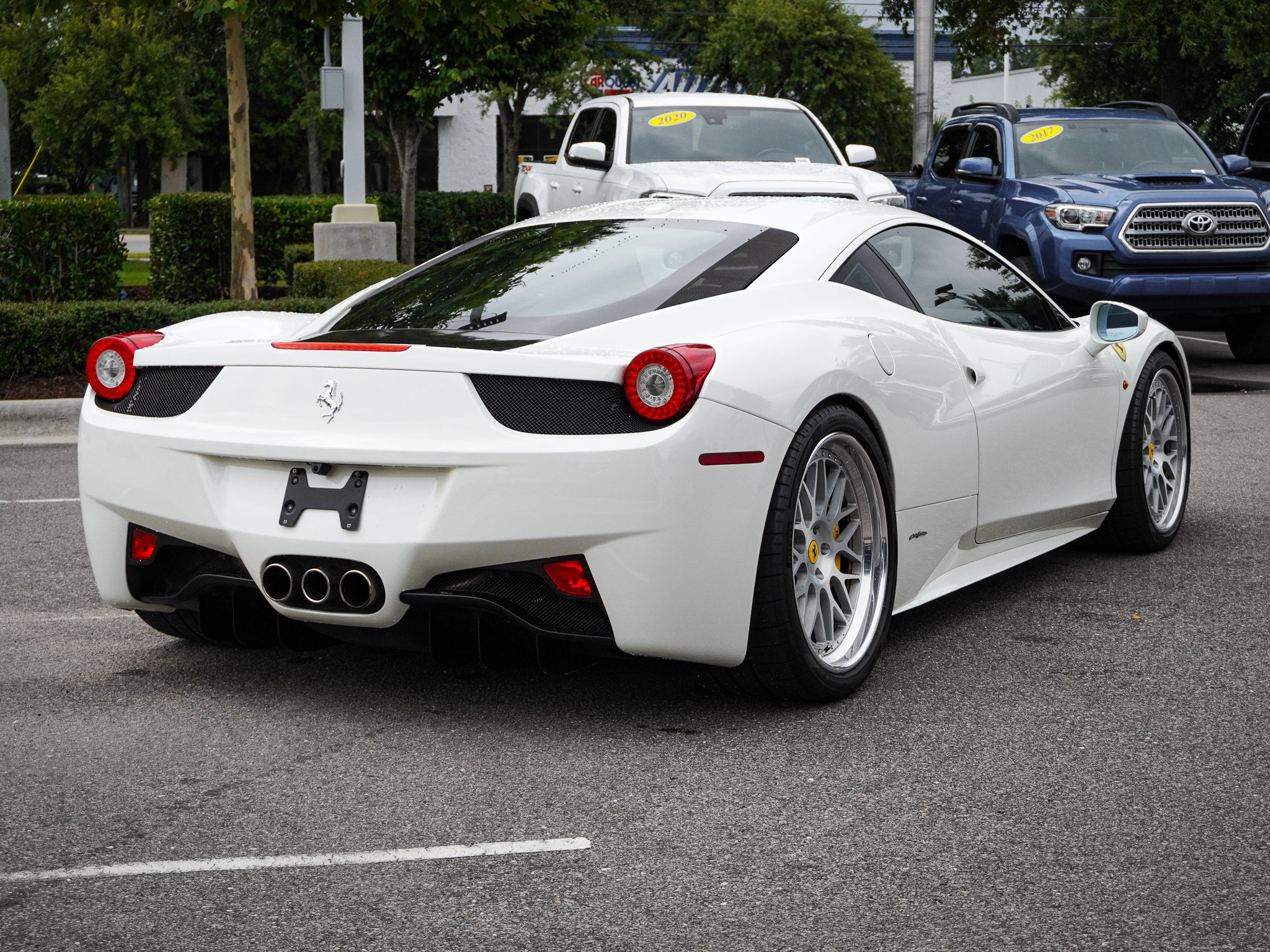 Used 2014 Ferrari 458 Italia Coupe RWD image 13