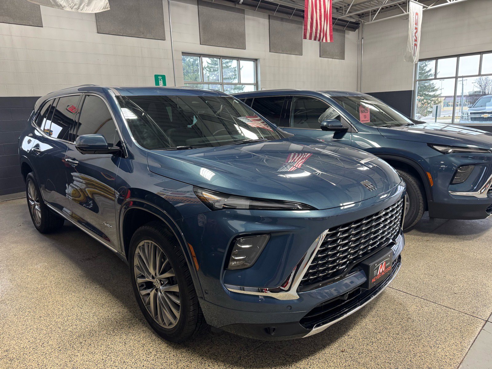 Used 2025 Buick Enclave Avenir w/ Super Cruise Package image 3