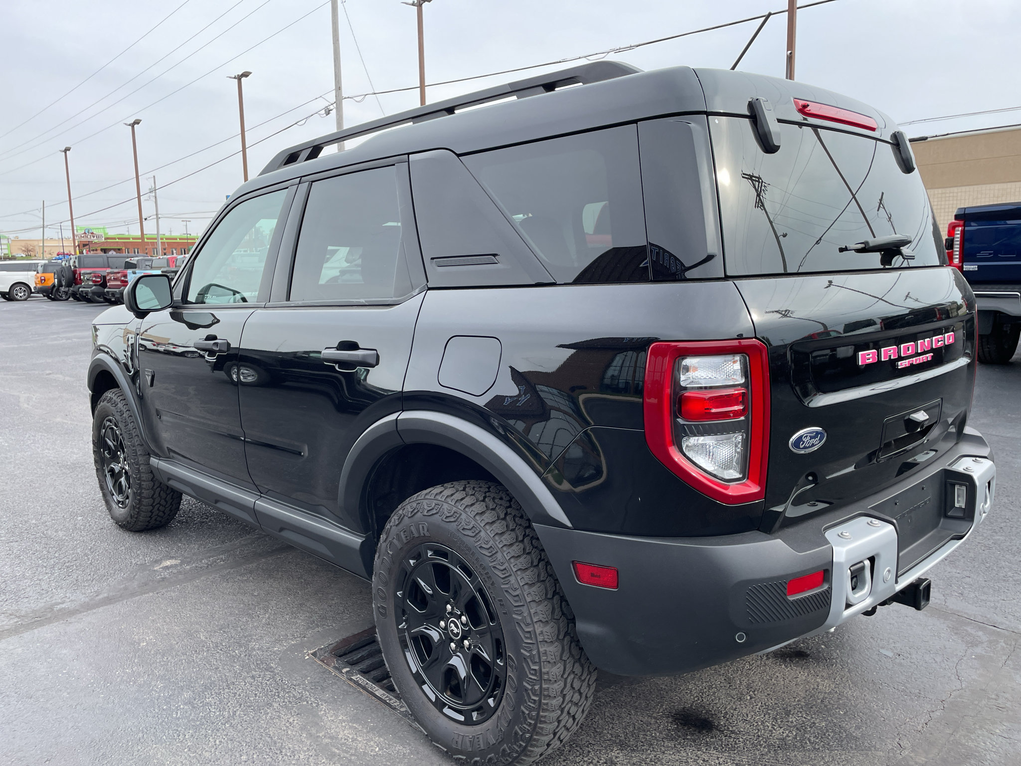 Used 2025 Ford Bronco Sport Badlands w/ Sasquatch Badlands Package AWD/4WD image 6