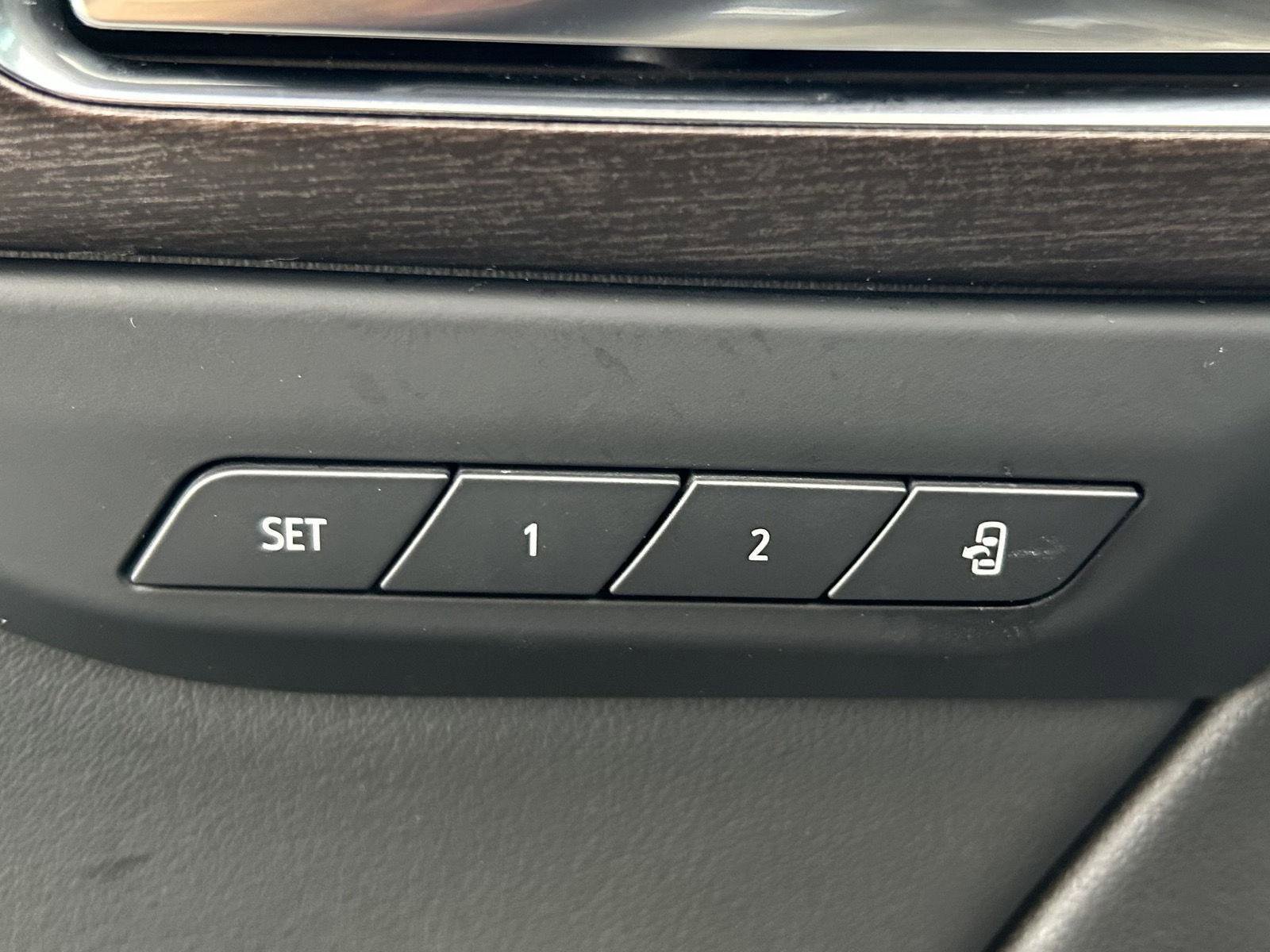 Used 2023 Buick Envision Avenir image 12