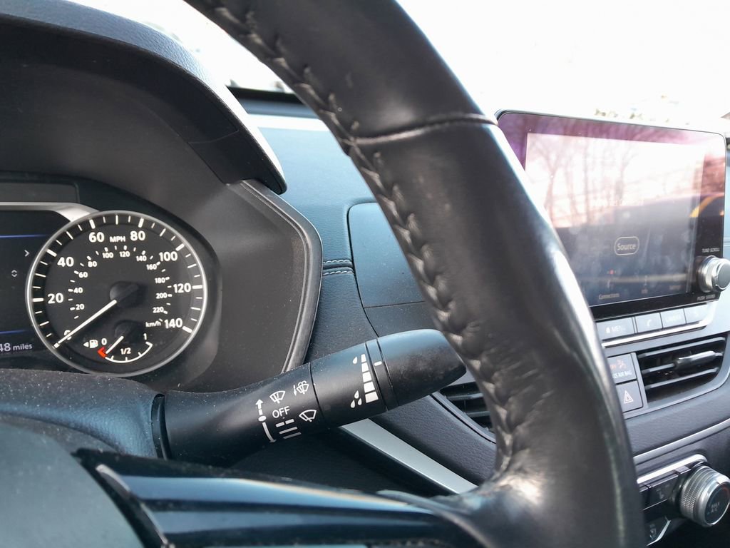 Used 2021 Nissan Altima 2.5 SV w/ SV Premium Package image 19