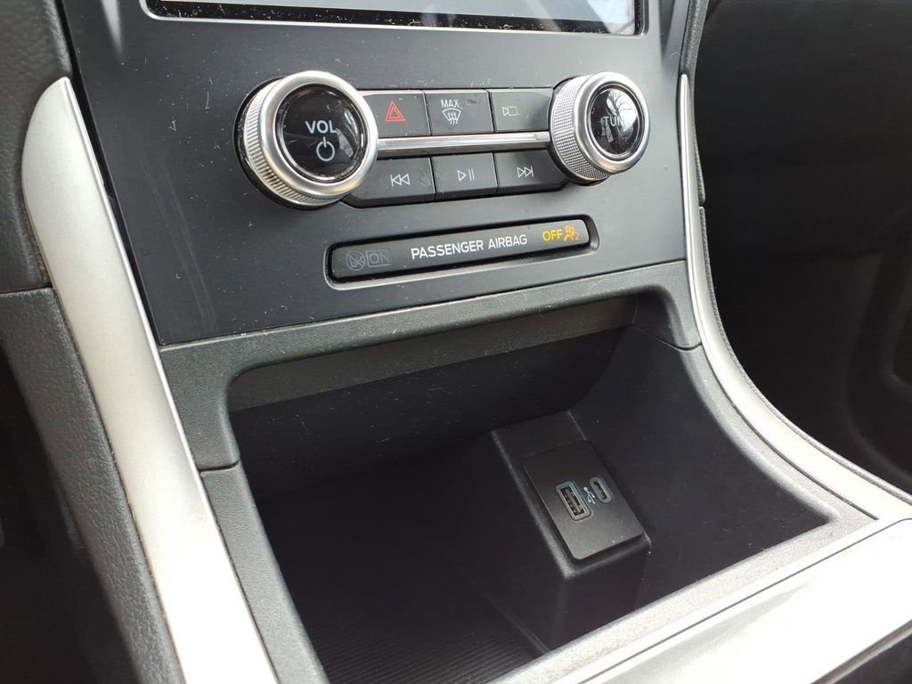 Certified 2024 Ford Edge SEL AWD/4WD image 20