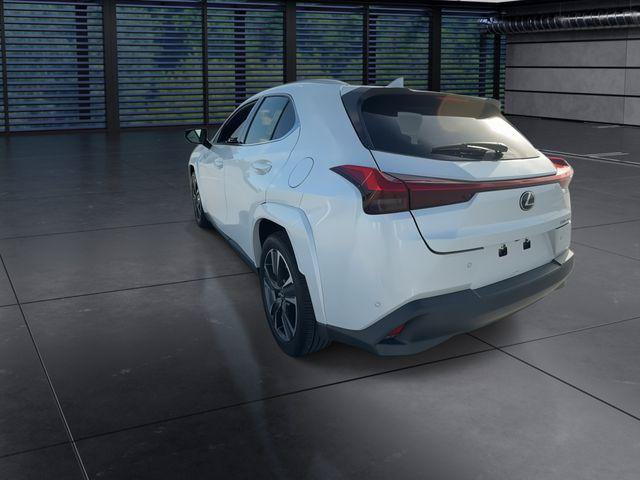 Certified 2022 Lexus UX 200 w/ Premium Package FWD image 6