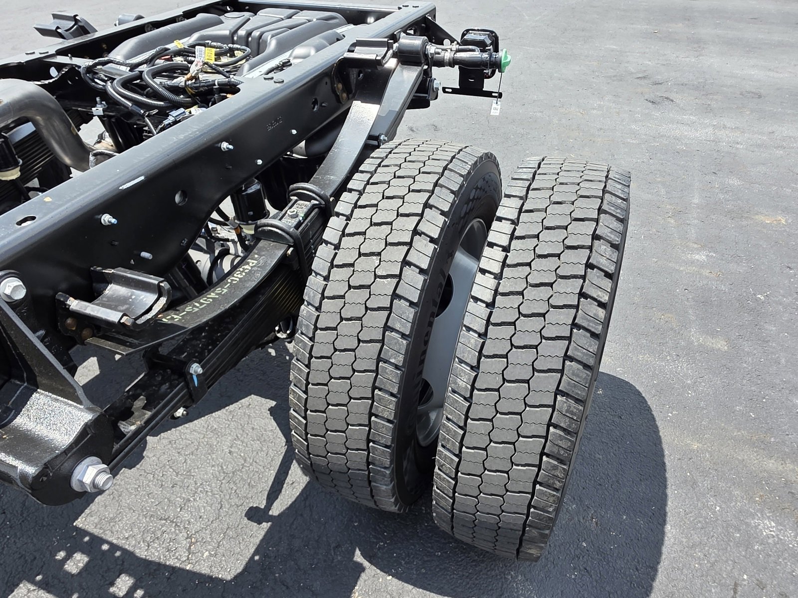 New 2025 Ford F550 4x4 Regular Cab Super Duty image 37