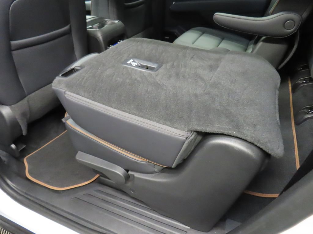 Used 2024 GMC Acadia AT4 w/ Luxury Package image 61