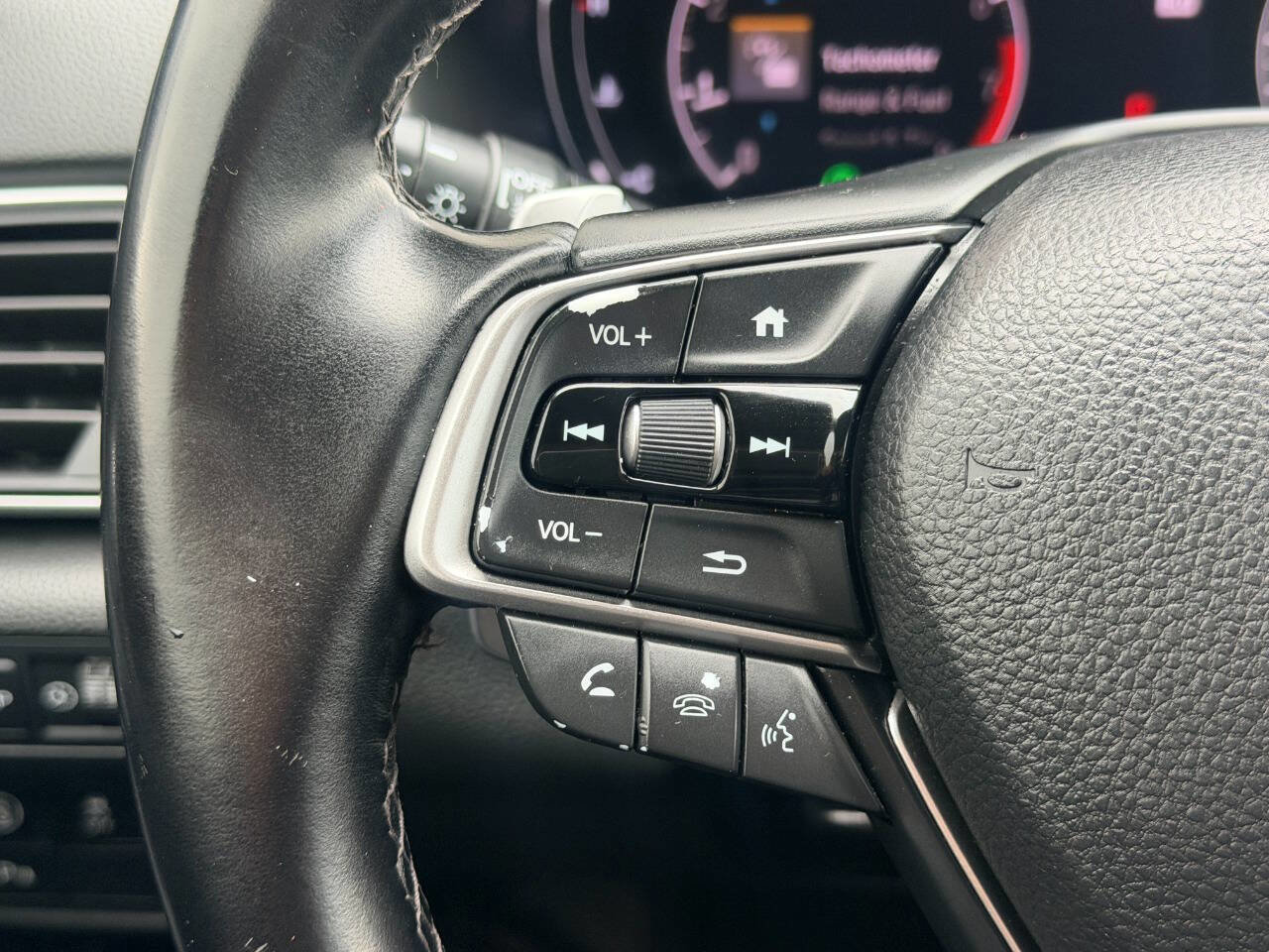 Used 2018 Honda Accord Touring image 33
