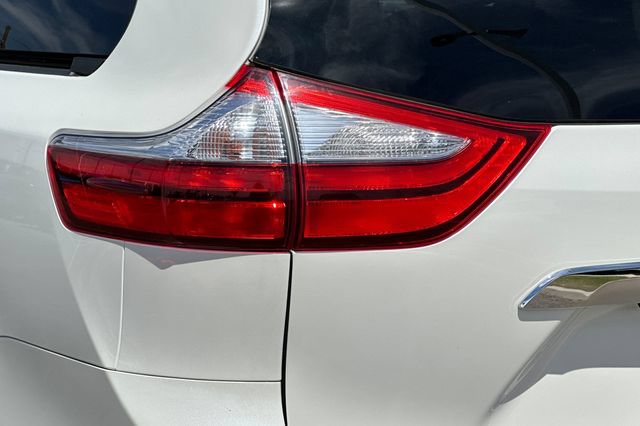 Used 2016 Toyota Sienna Limited FWD image 26
