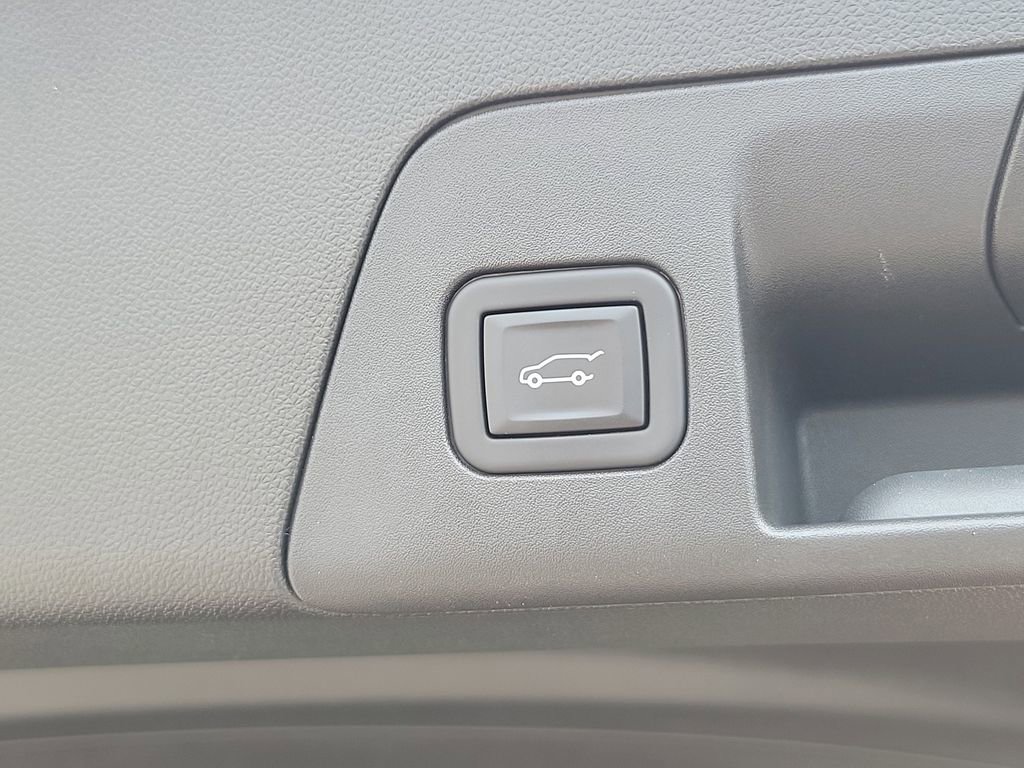 Used 2023 Buick Envision Preferred w/ Sport Touring Package image 17