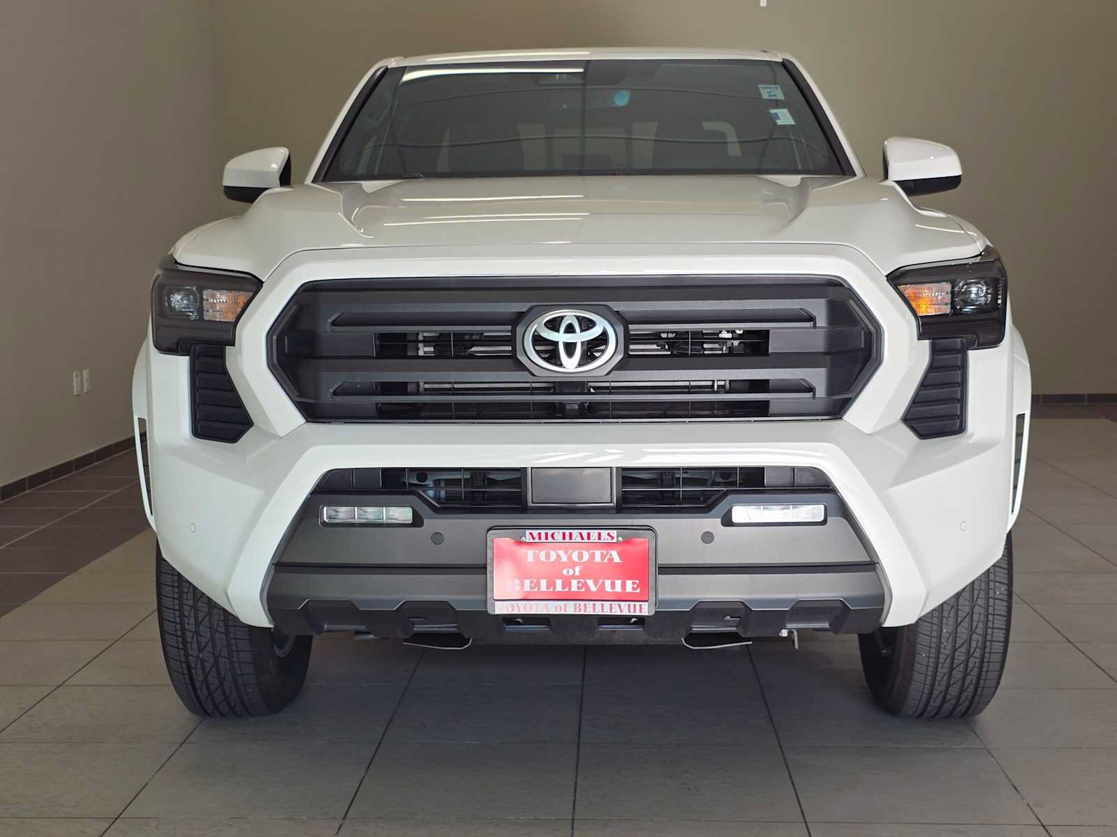Certified 2025 Toyota Tacoma SR5 AWD/4WD image 6