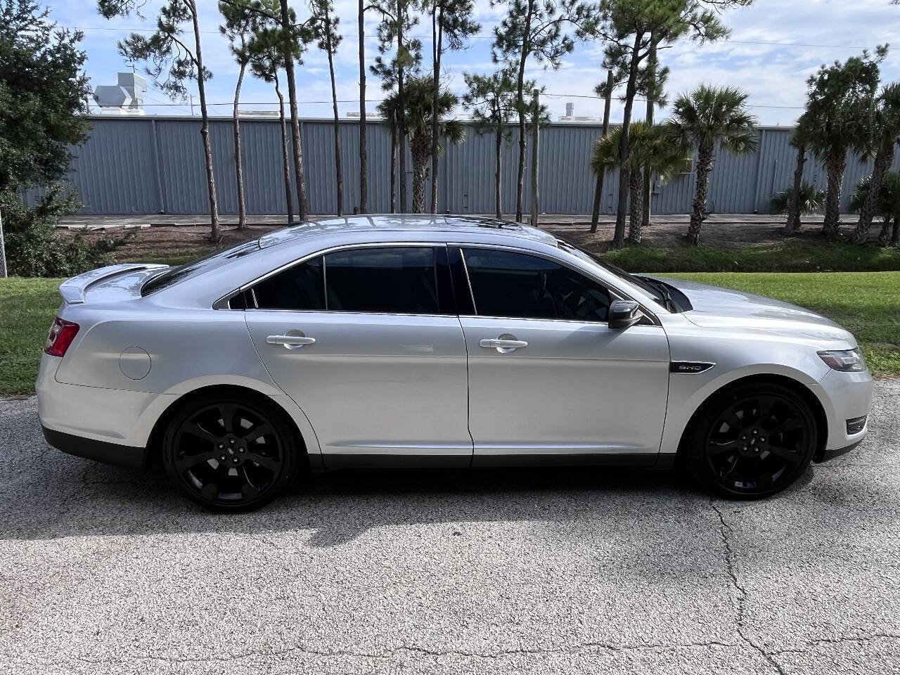 Used 2019 Ford Taurus SHO AWD/4WD image 11