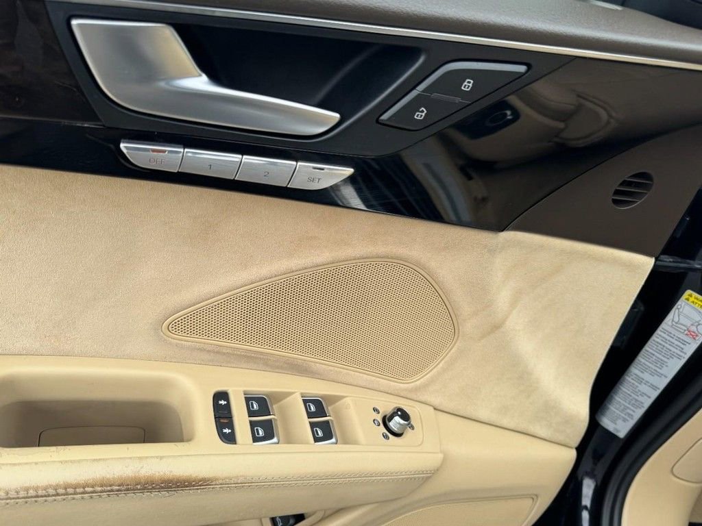 Used 2012 Audi A8 L 4.2 image 17