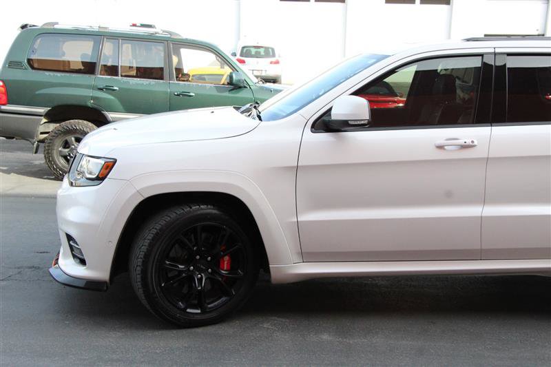 Used 2017 Jeep Grand Cherokee SRT image 6