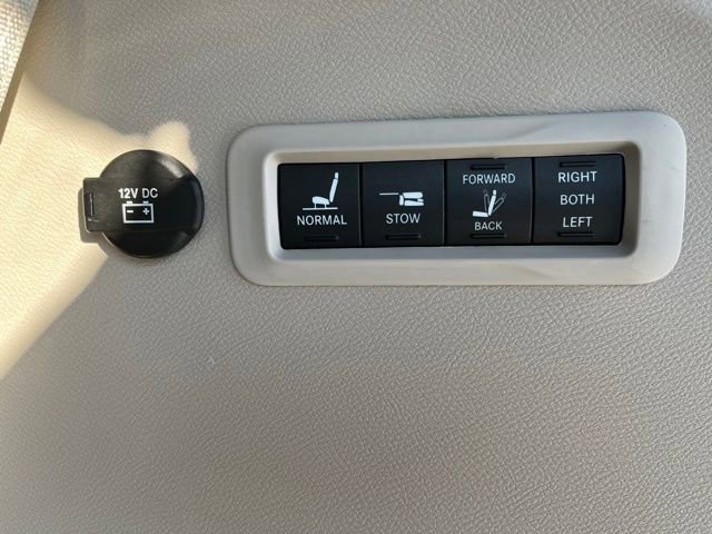 Used 2021 Chrysler Pacifica Limited image 49