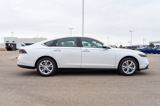 Used 2023 Honda Accord LX image 8
