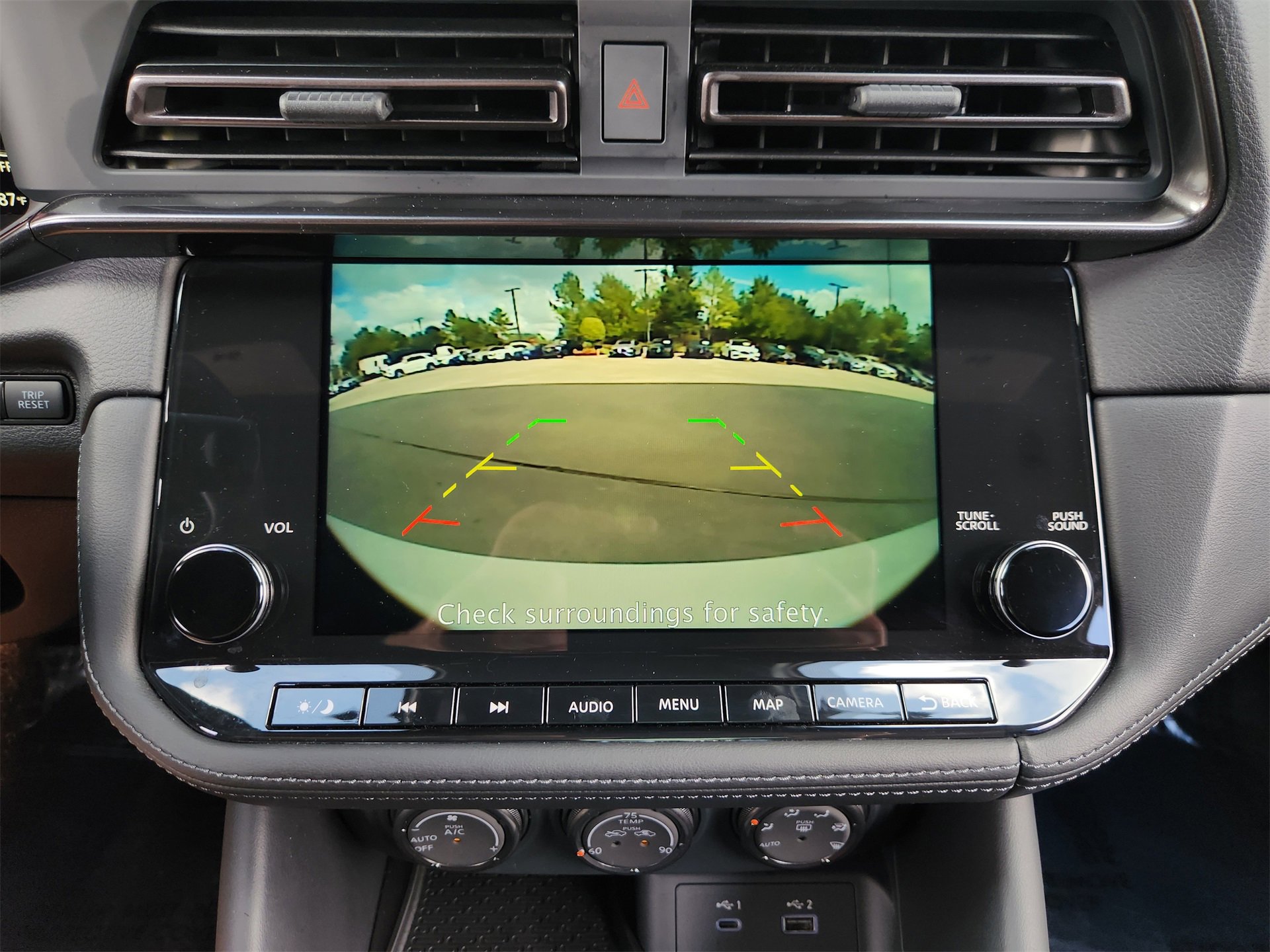 Used 2025 Nissan Z NISMO w/ Floor Mat Package image 20